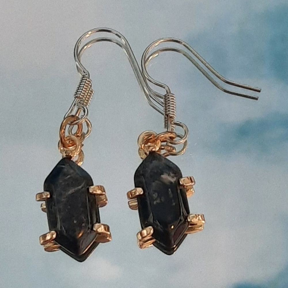 Black w/ marble gem like dangle earrings